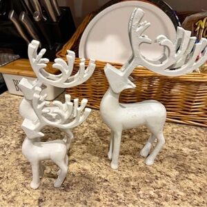 Elegant White Reindeer Holiday Decor Set
